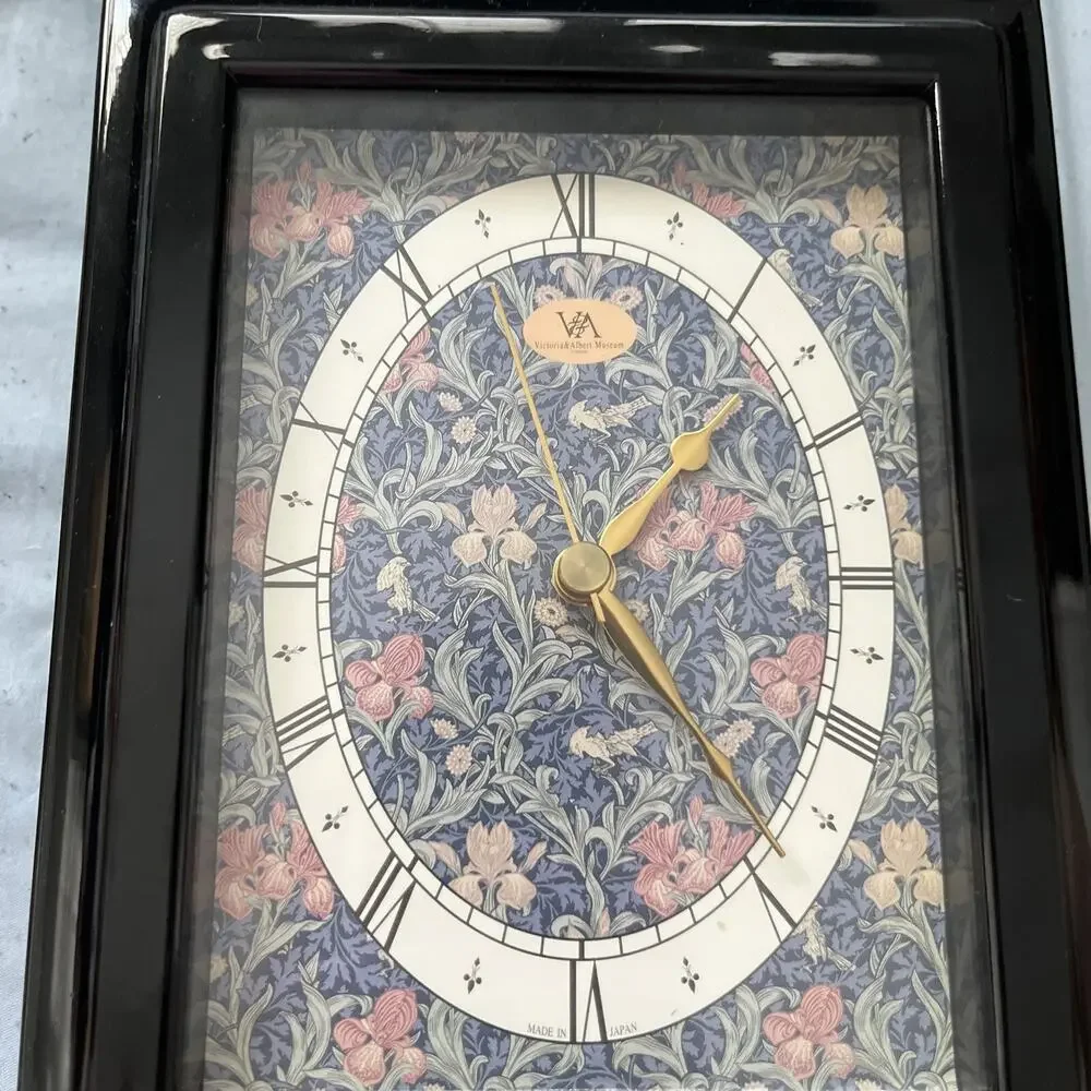 Victoria&Albert Museum By William Morris Clock with key box Made In Japan